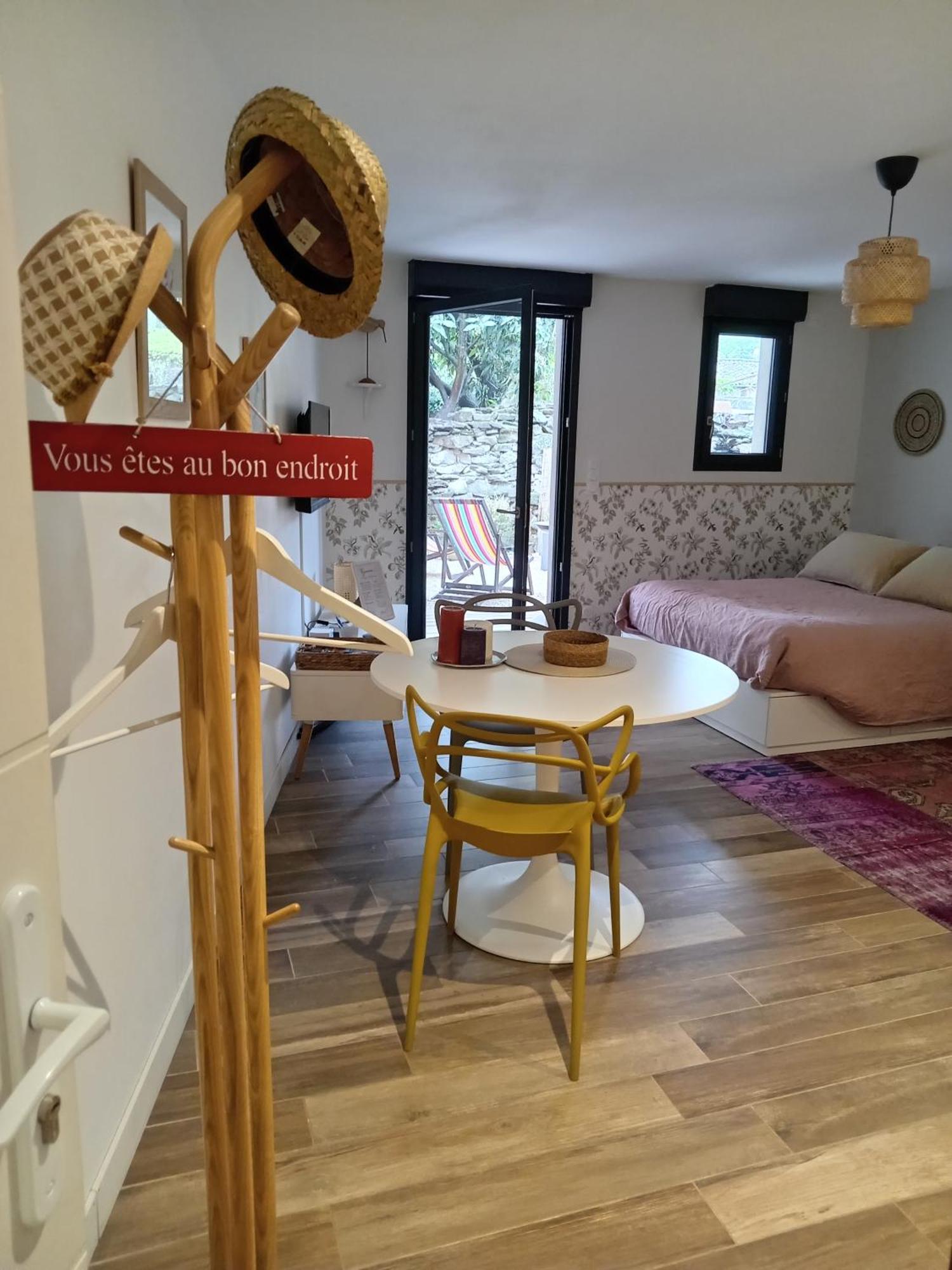 En Rez De Jardin Apartment Collobrieres