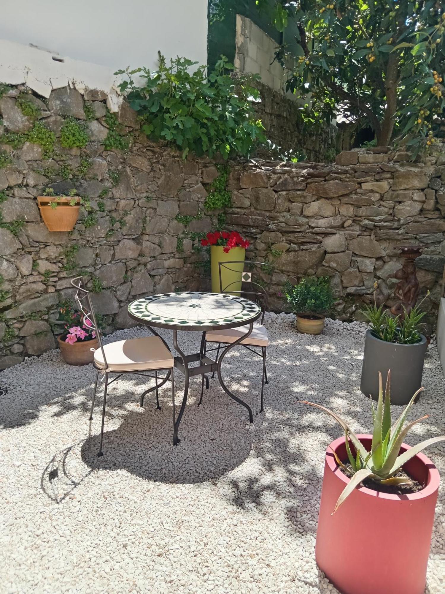 En Rez De Jardin * Collobrieres
